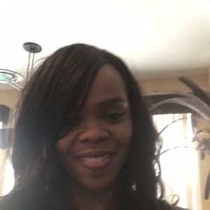 Meet your Posher, Denise